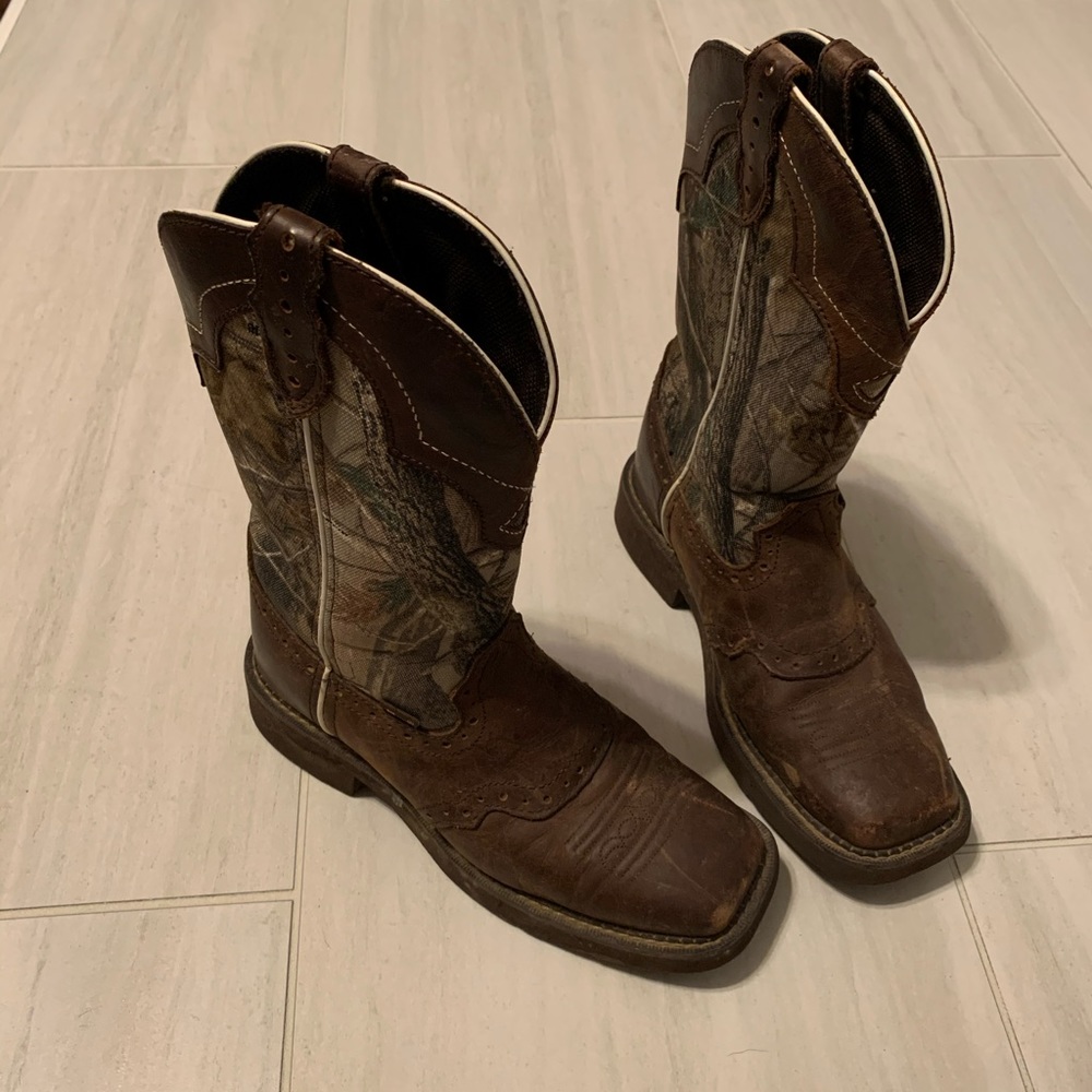 Justin camo boots